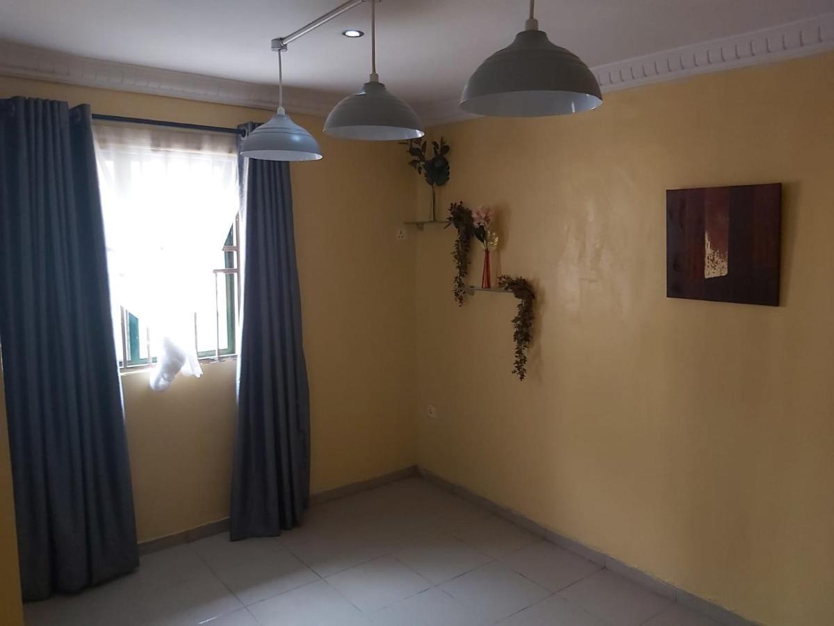 Staycation Suites And Apartment Lagos Exterior foto