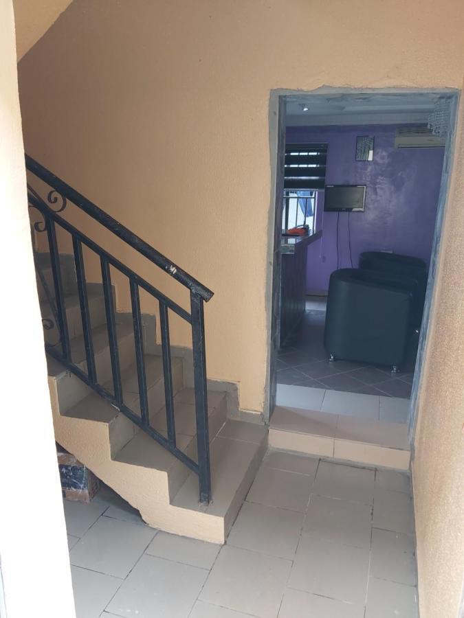 Staycation Suites And Apartment Lagos Exterior foto