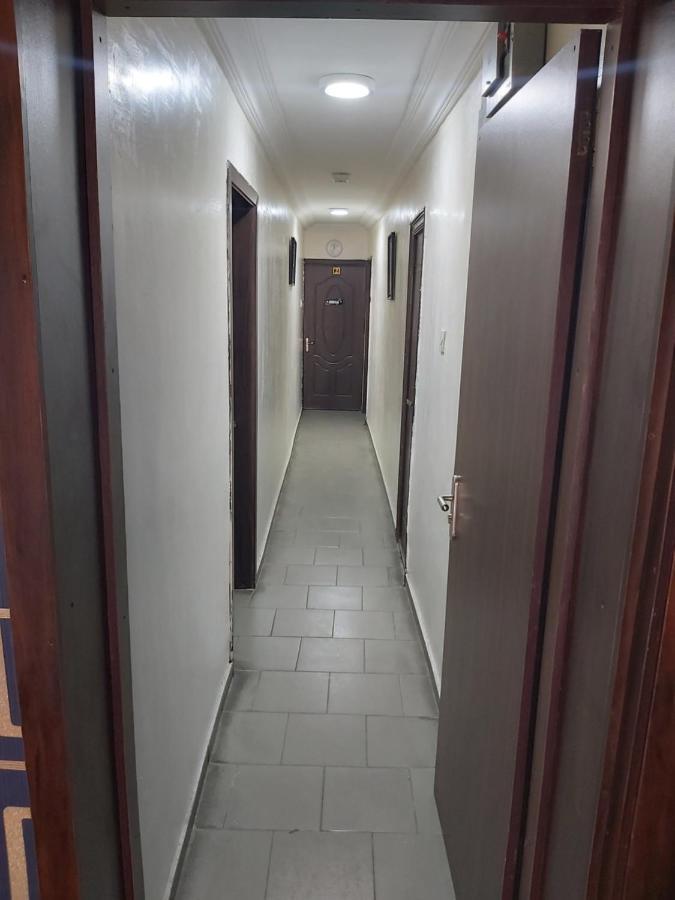 Staycation Suites And Apartment Lagos Exterior foto
